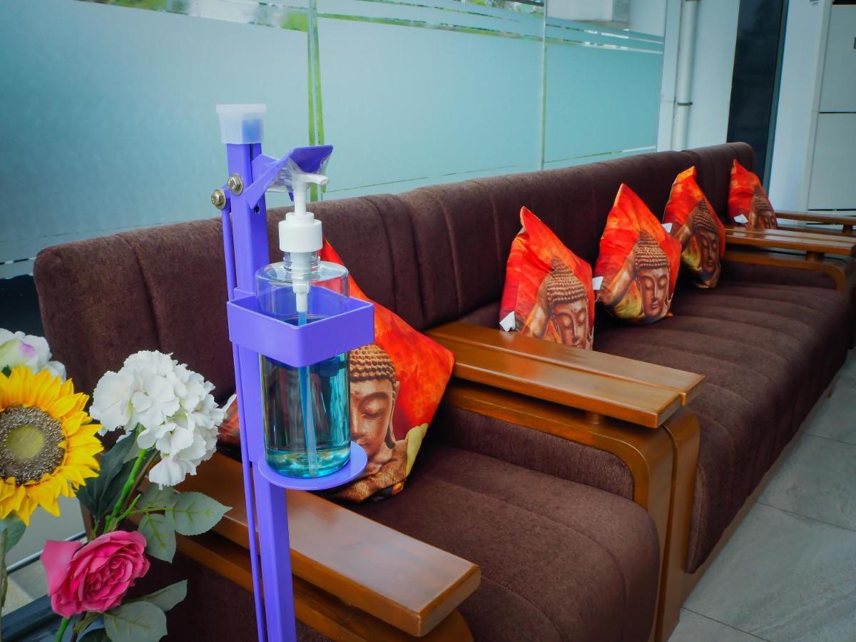 White Pearl Residency Hotel Pondicherry Exterior foto