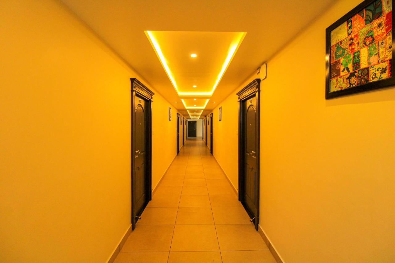 White Pearl Residency Hotel Pondicherry Exterior foto