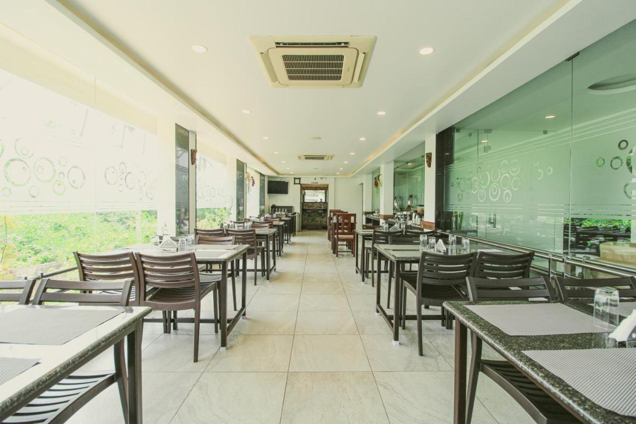 White Pearl Residency Hotel Pondicherry Exterior foto