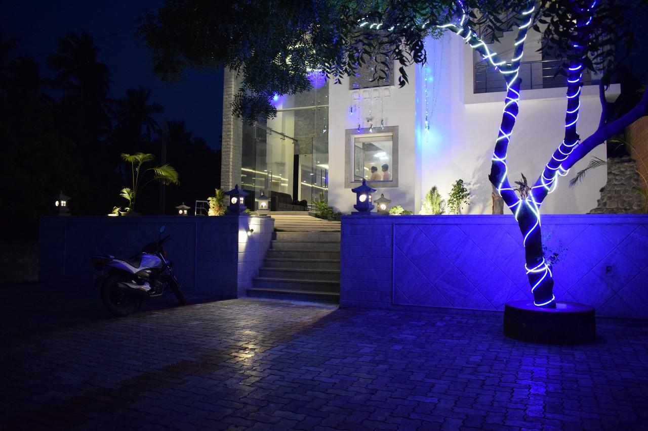 White Pearl Residency Hotel Pondicherry Exterior foto