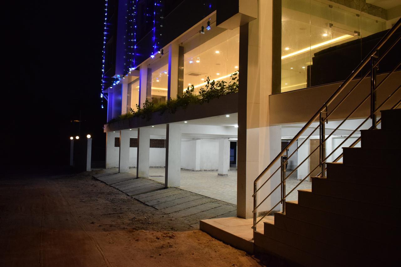 White Pearl Residency Hotel Pondicherry Exterior foto