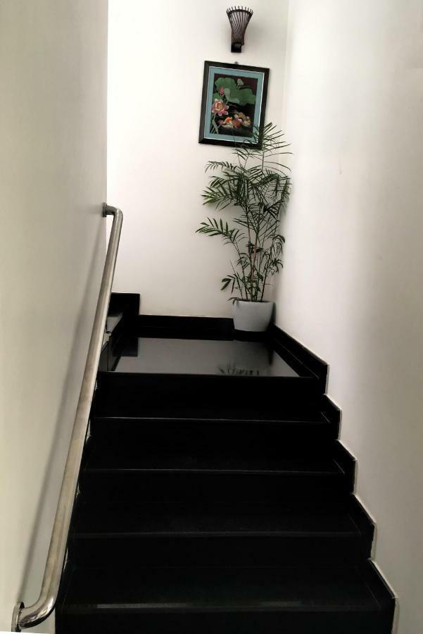 White Pearl Residency Hotel Pondicherry Exterior foto