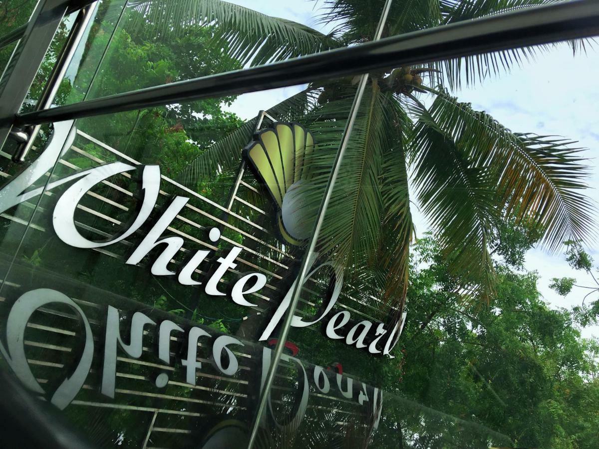 White Pearl Residency Hotel Pondicherry Exterior foto
